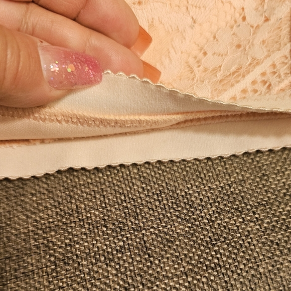 Adore Me Lace Bra - Picture 6 of 7